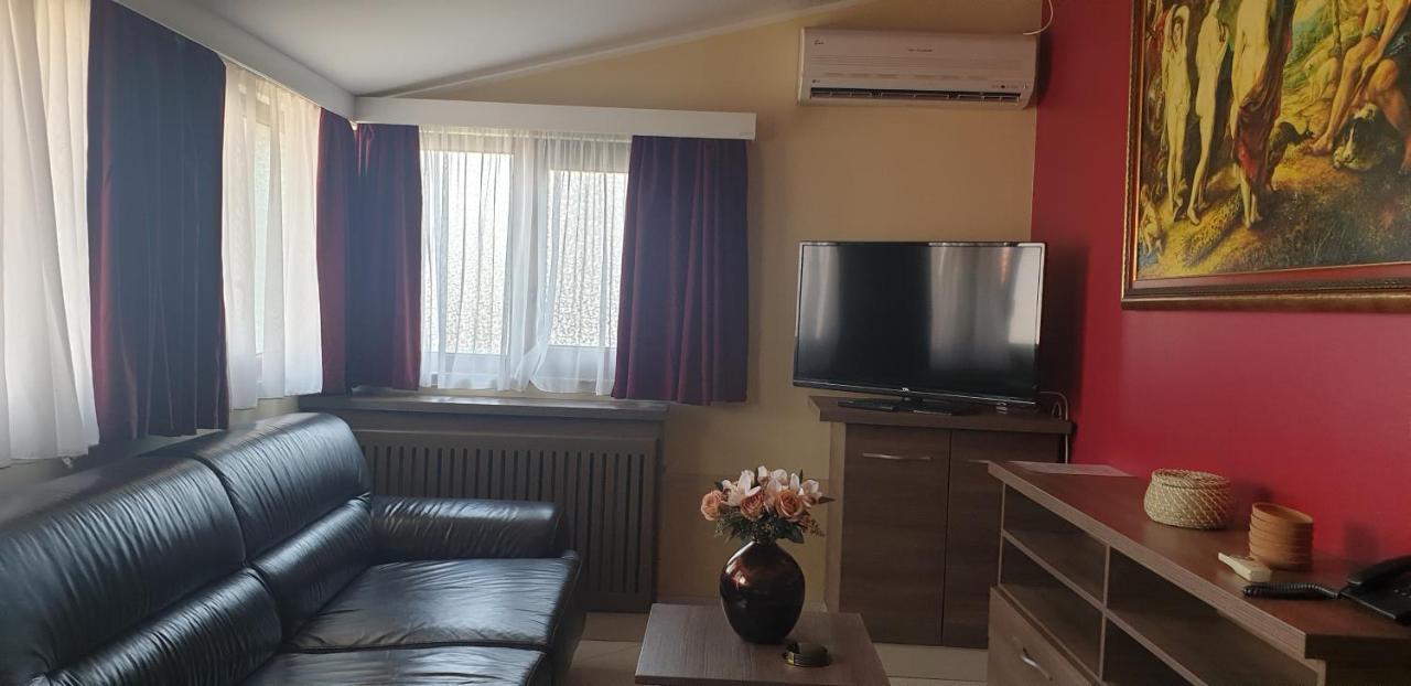 Apartmani Dama Novi Sad Buitenkant foto